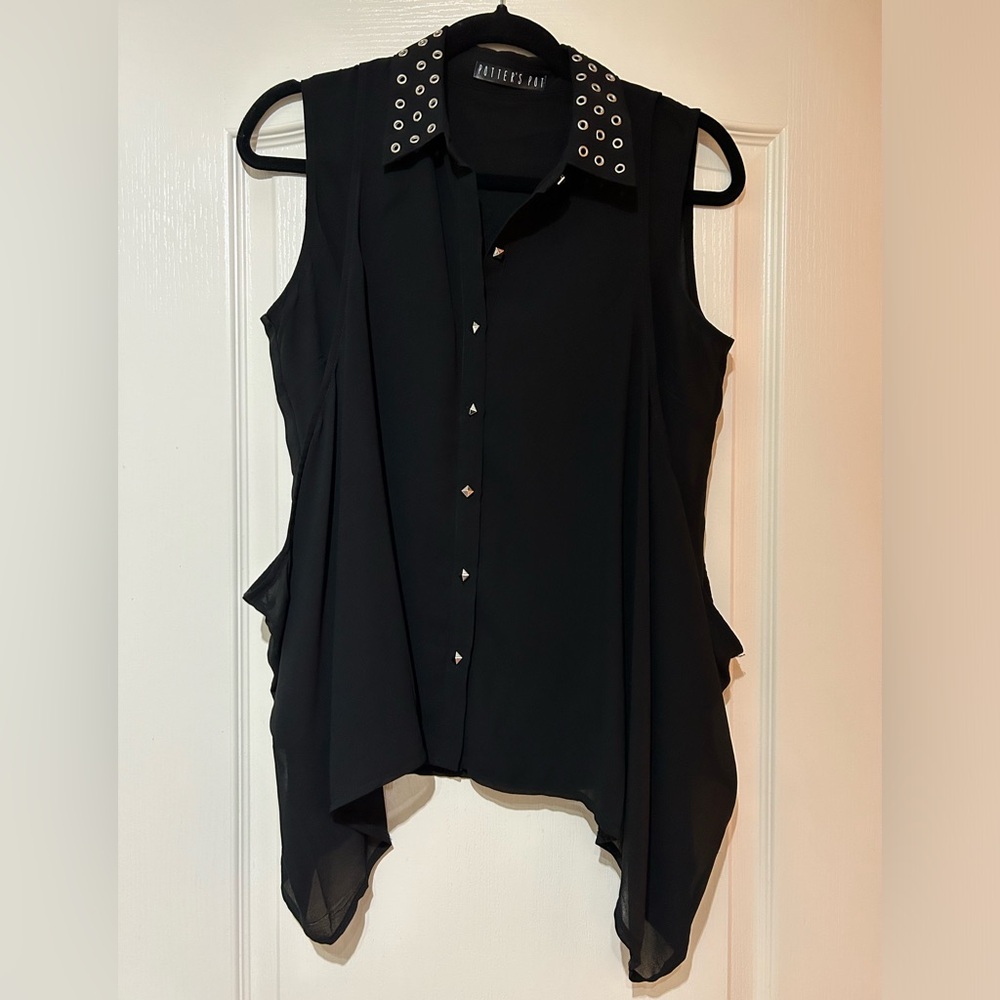 Potter’s Pot Sleeveless blouse